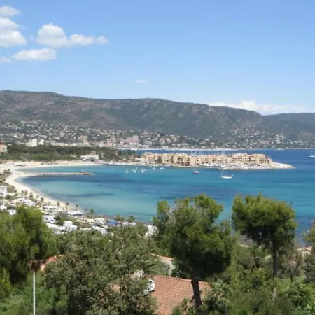 T2 Duplex Renove A 20m De La Avec Vue Mer, Parking Et Wifi * Bormes-les-Mimosas